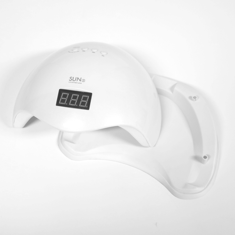 umshini wokomisa izinzipho onesisekelo esikhiphekayo